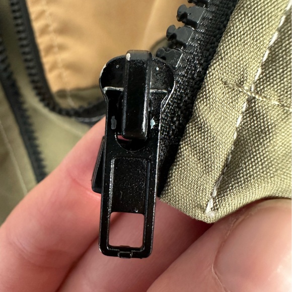 SHEIN Lightweight Casual Zip-up - Picture 9 of 10